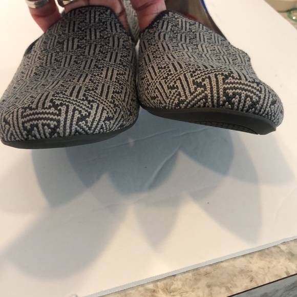 Rothy’s Charcoal Gray Retired Grid Pattern Loafer Flats - Picture 10 of 12
